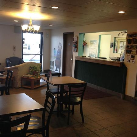 Travelodge By Wyndham Deer Lodge Montana Exterior foto