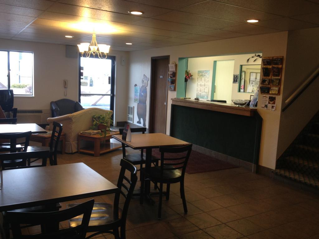 Travelodge By Wyndham Deer Lodge Montana Exterior foto